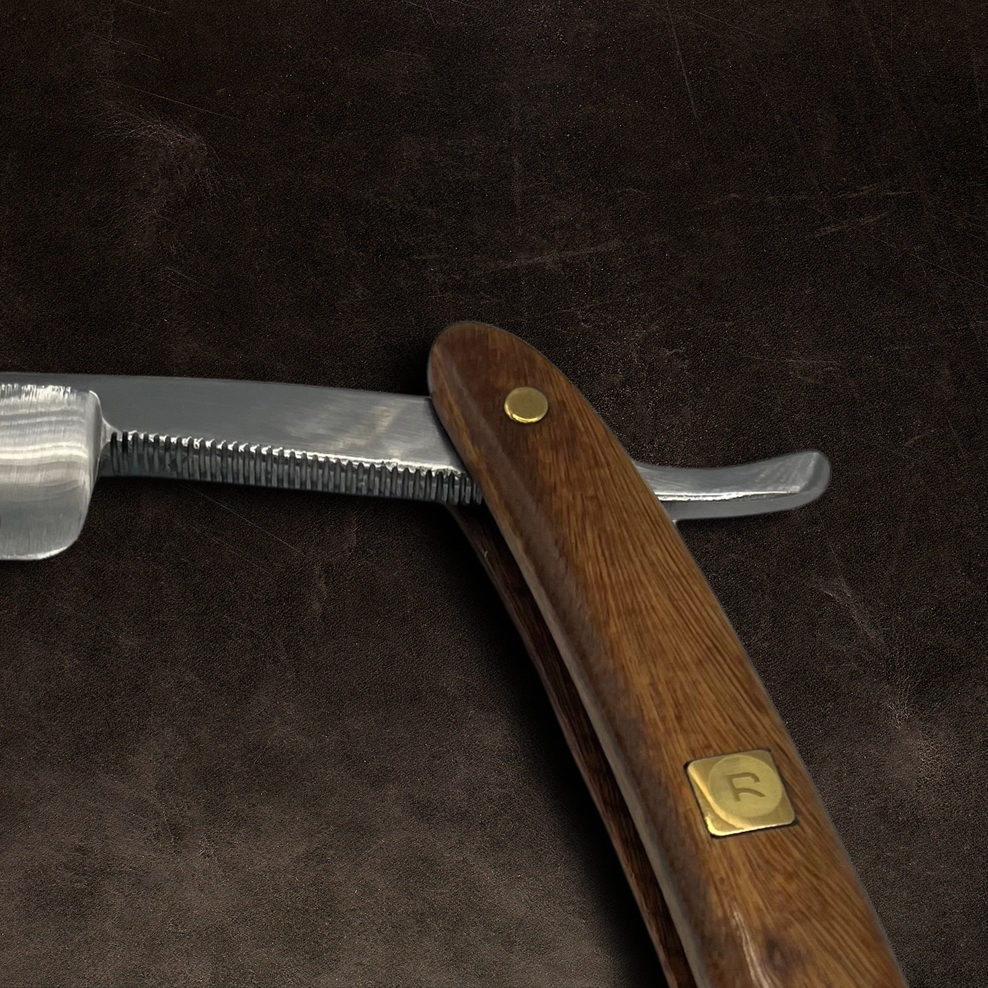 Saki Shears Hikari Professional Straight Razor